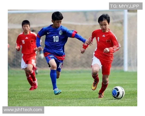 战役足球明星年龄差异分析 聚焦各大球员成长轨迹与巅峰期