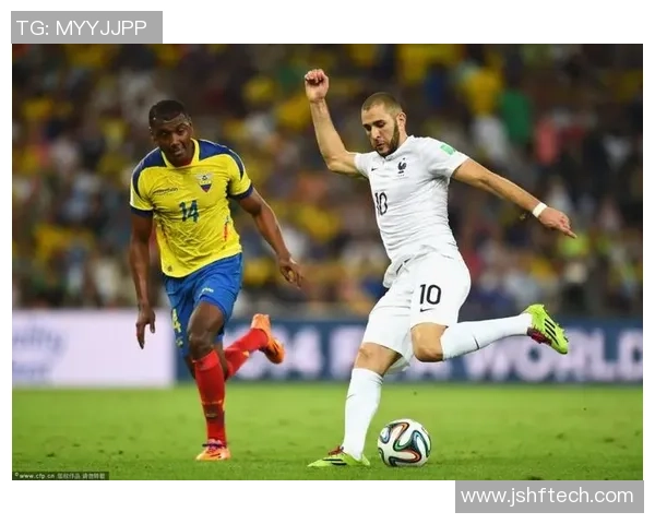 足球明星高清图集展现球场风采与精彩瞬间助你领略足球魅力